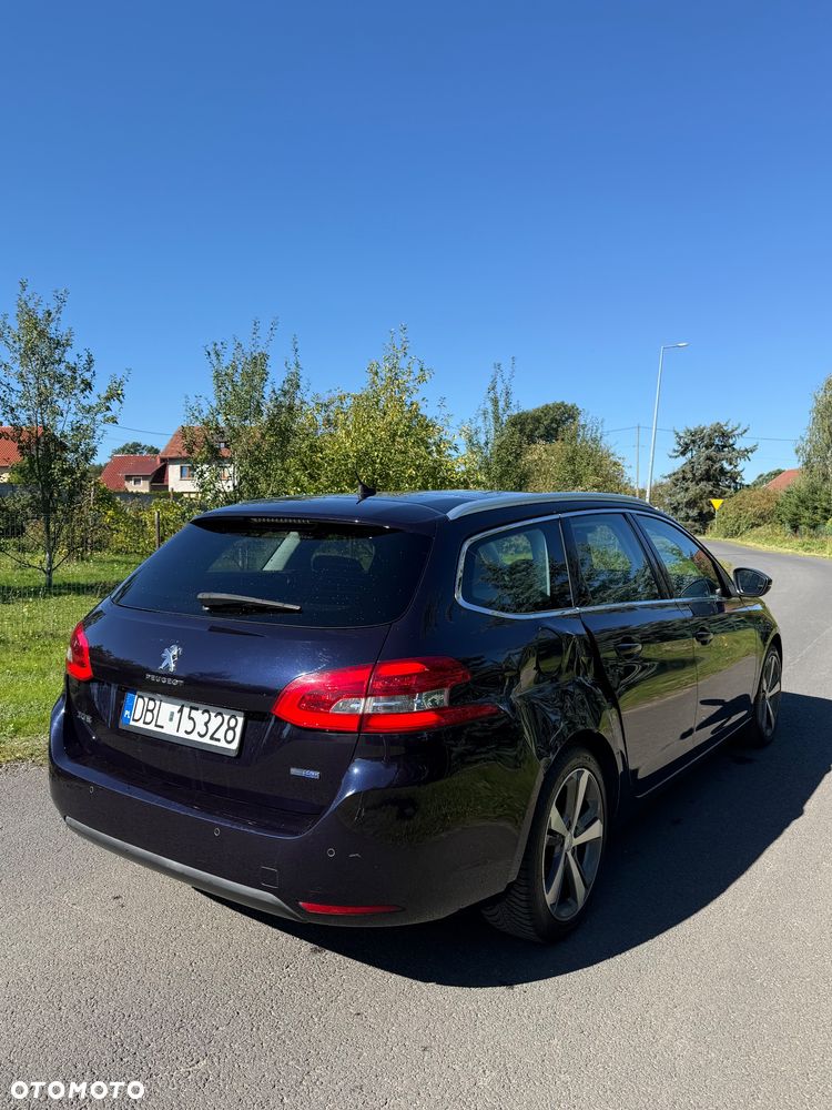 Peugeot 308 2015 photo 4