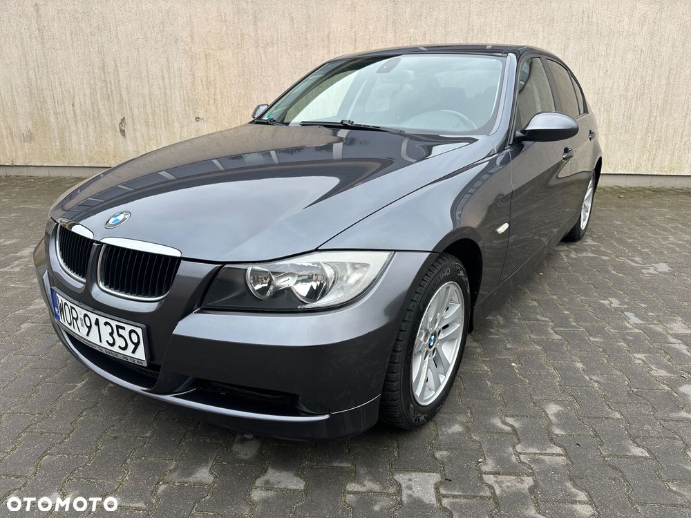 BMW Seria 3 320i - 5