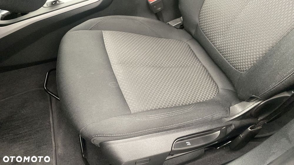 BMW Seria 1 118i Advantage - 16