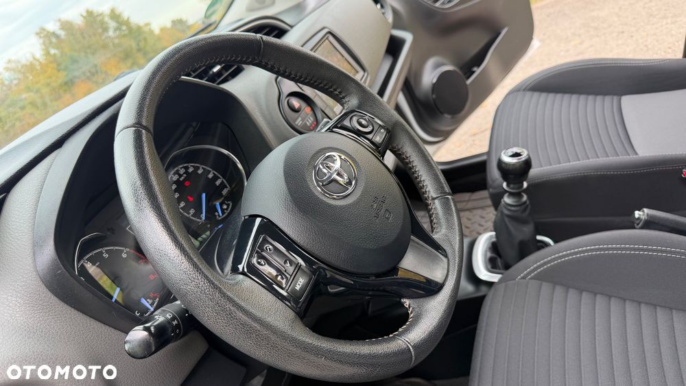 Toyota Yaris - 13