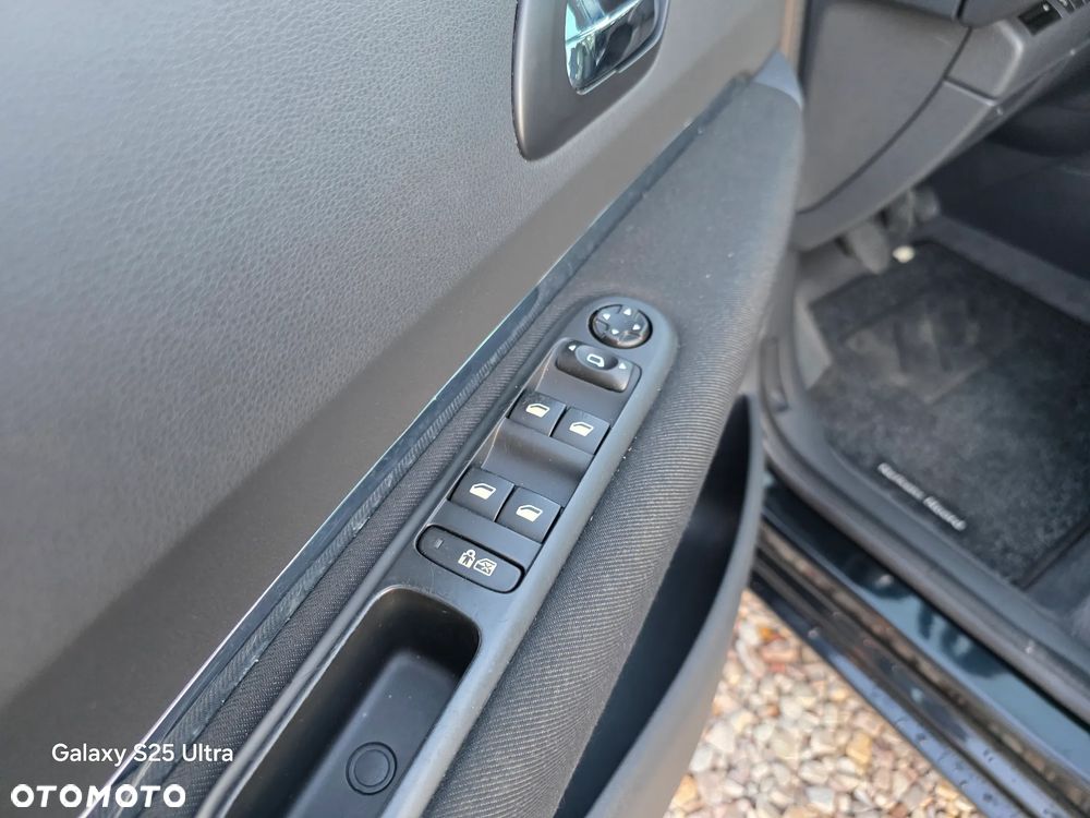 Peugeot 5008 - 23