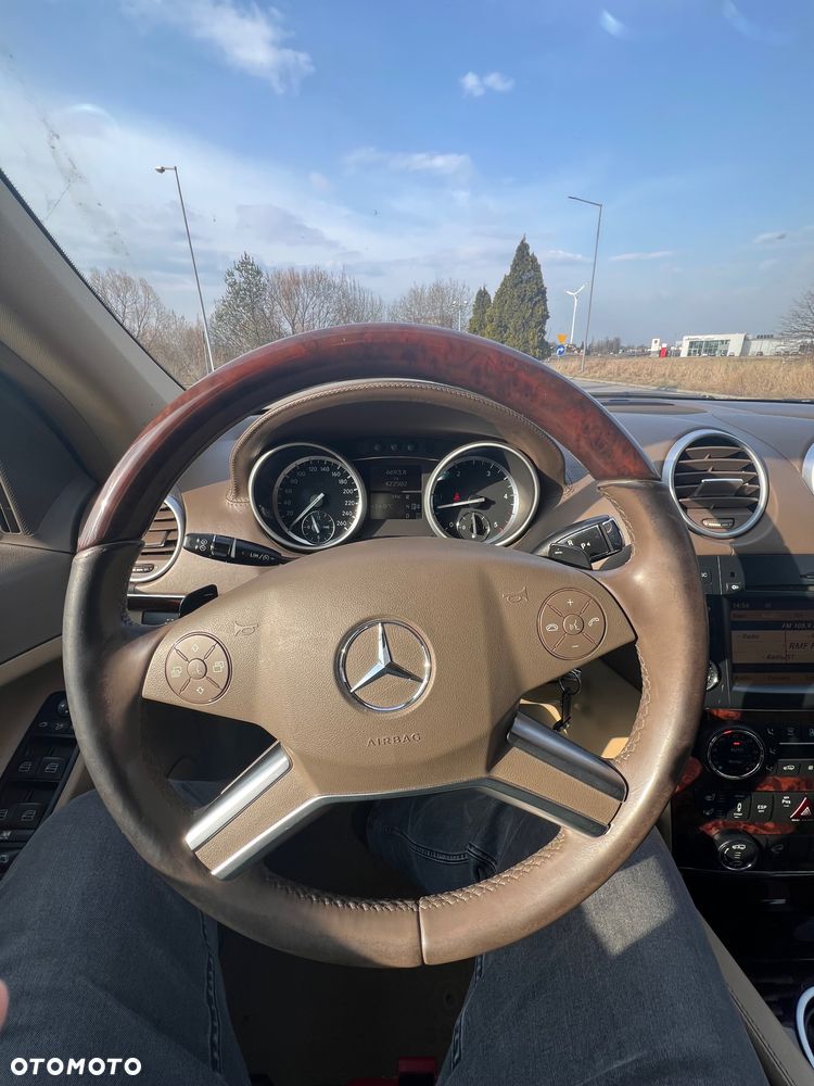 Mercedes-Benz GL - 7