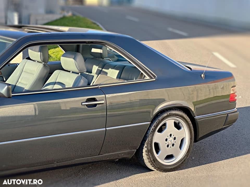 Mercedes-Benz E - 16