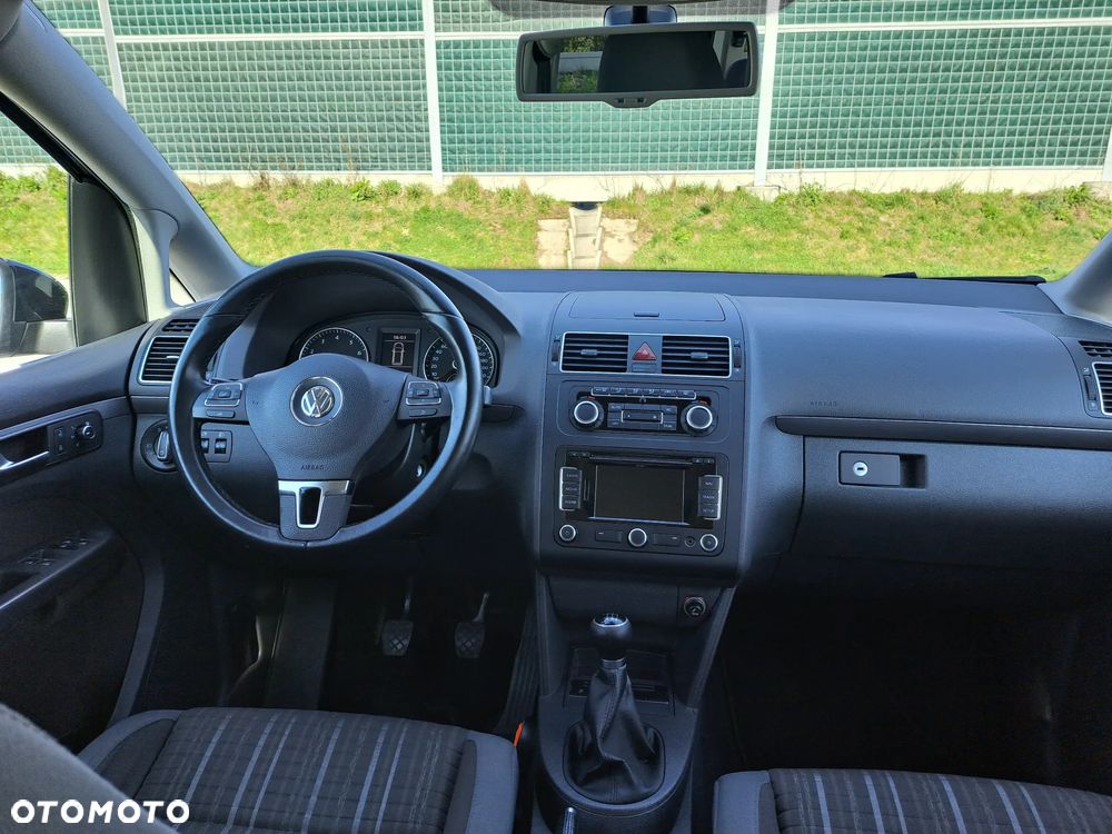 Volkswagen Touran 1.4 TSI Cross - 13