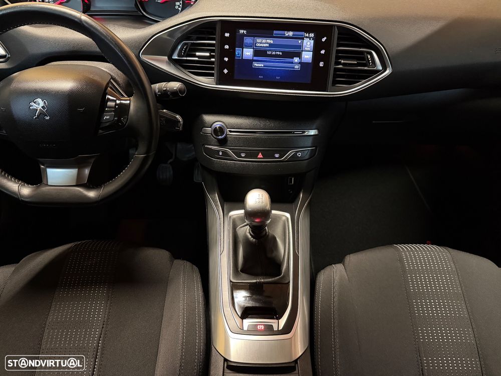 Peugeot 308 1.6 BlueHDi Allure J17 - 17