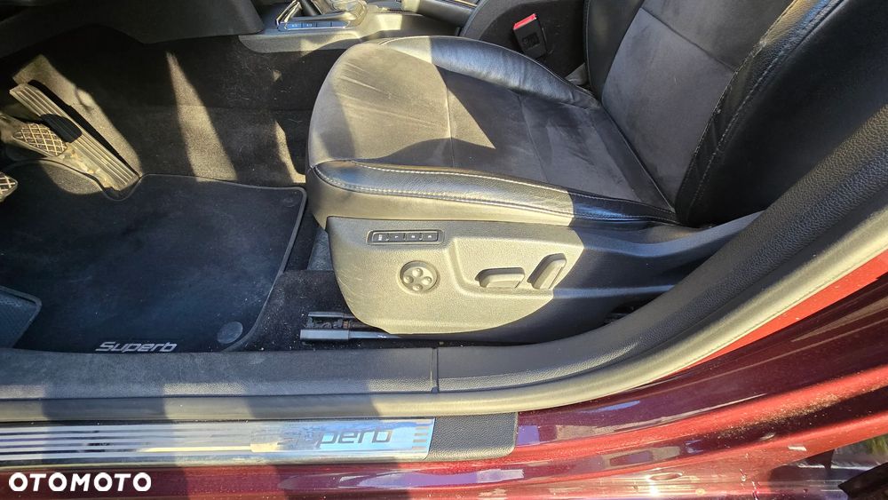 Skoda Superb 2.0 TDI Elegance - 21