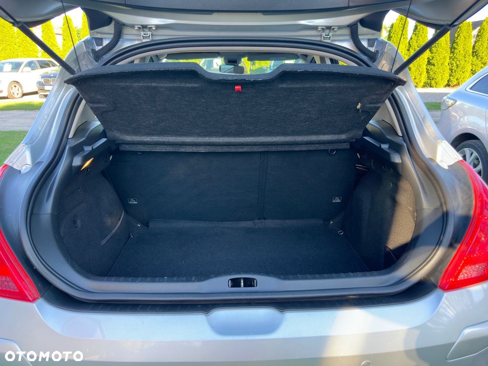 Peugeot 308 120 VTi Style - 21