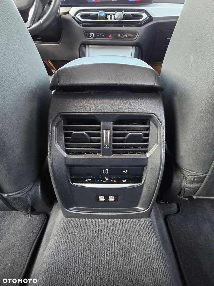 BMW Seria 3 318d - 12