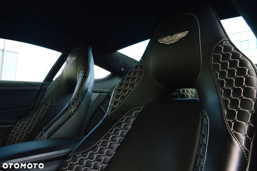 Aston Martin V12 Vanquish - 22