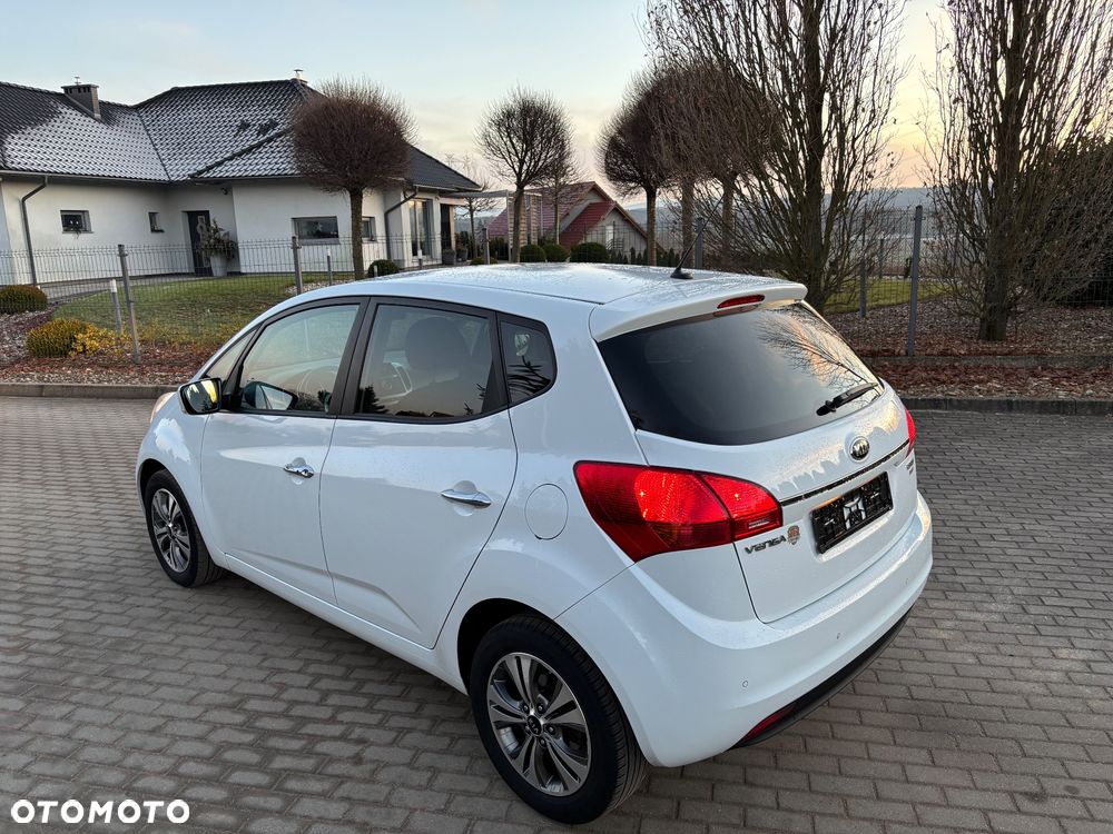 Kia Venga 1.6 CRDi 128 ISG Dream Team Edition - 4
