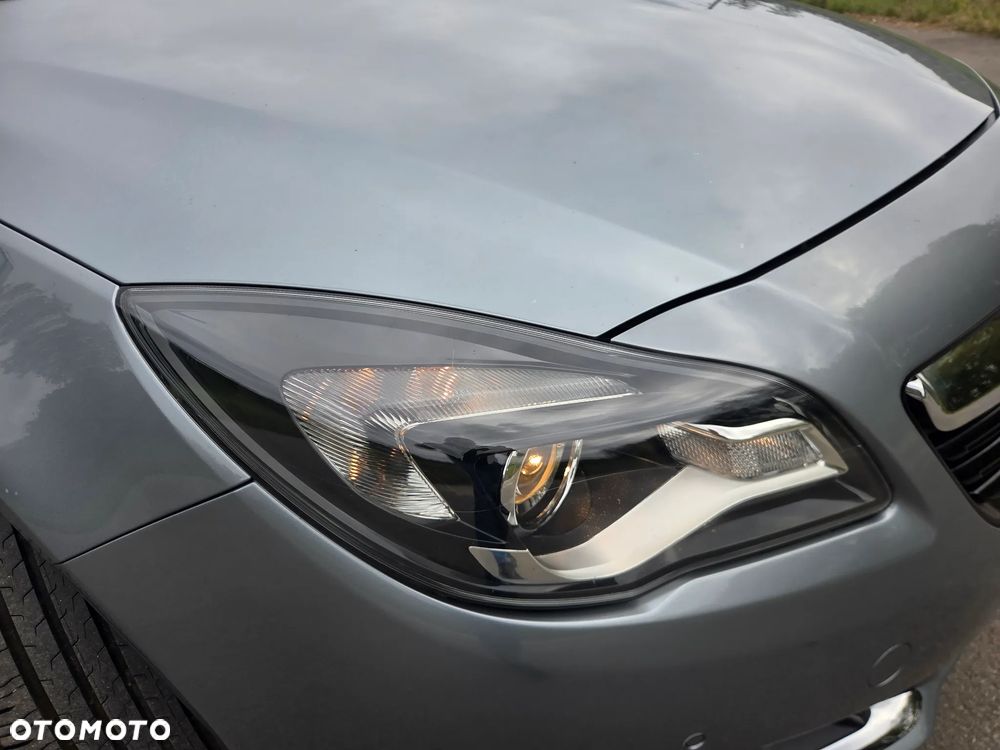 Opel Insignia - 23
