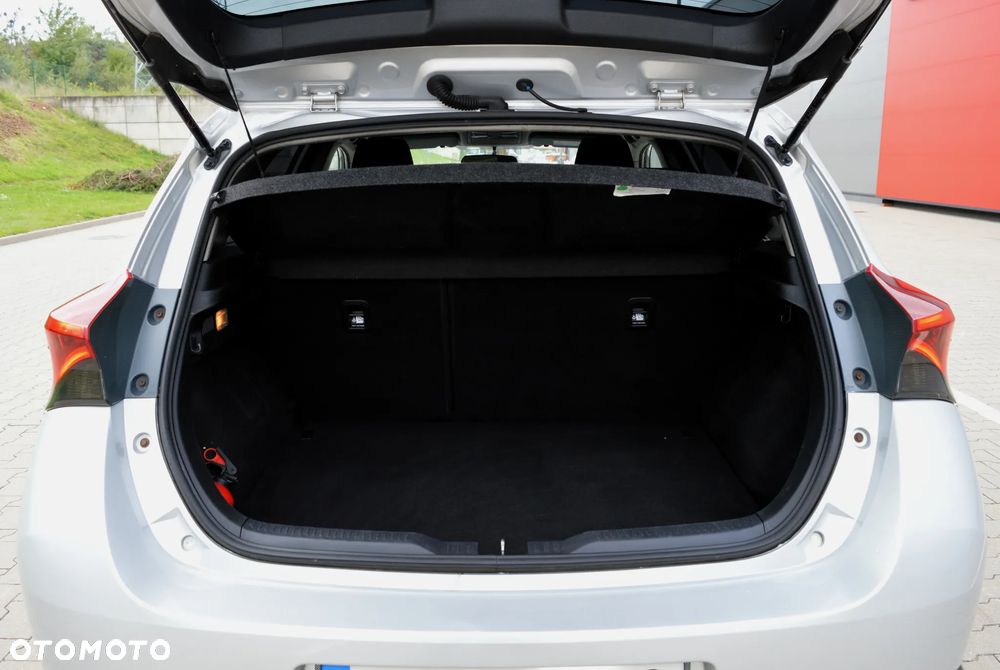 Toyota Auris 1.33 VVT-i Life Comfort - 29