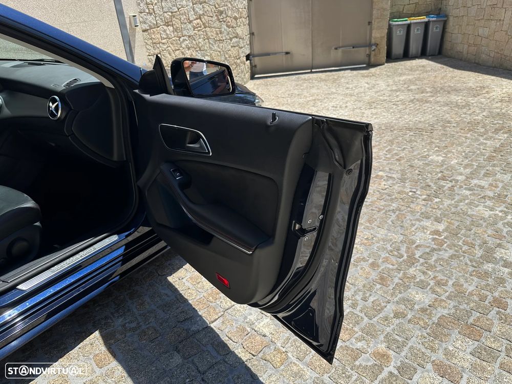 Mercedes-Benz CLA 180 d Shooting Brake AMG Line - 15