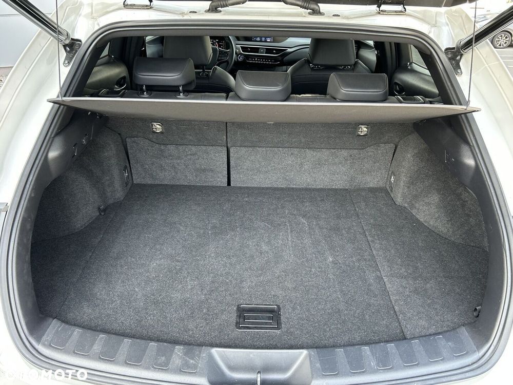 Lexus UX 250h GPF F Impression 2WD - 26