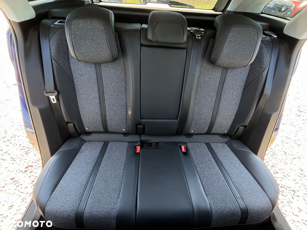 Peugeot 3008 1.2 PureTech Allure S&S - 29