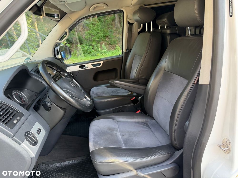 Volkswagen Multivan - 20