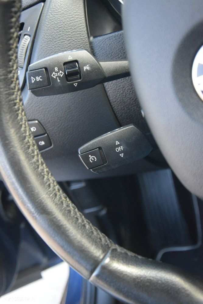 BMW X1 sDrive18d - 39