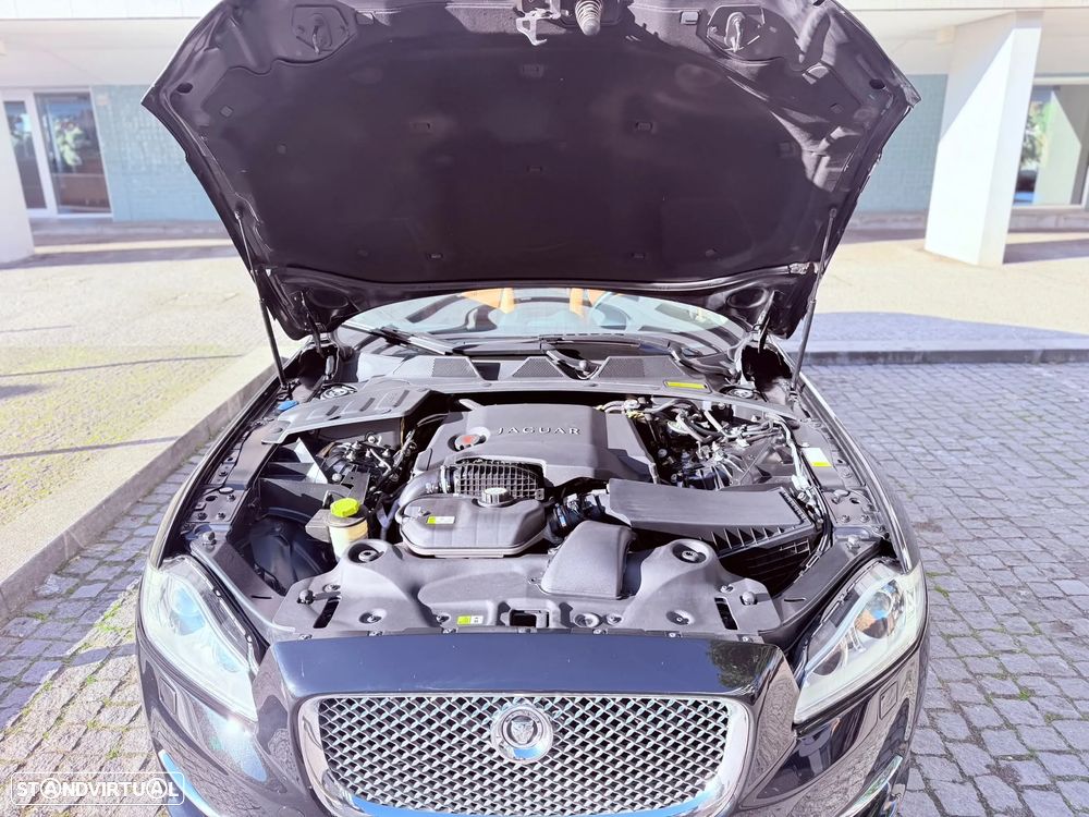 Jaguar XJ 3.0 D V6 Premium Luxury - 23