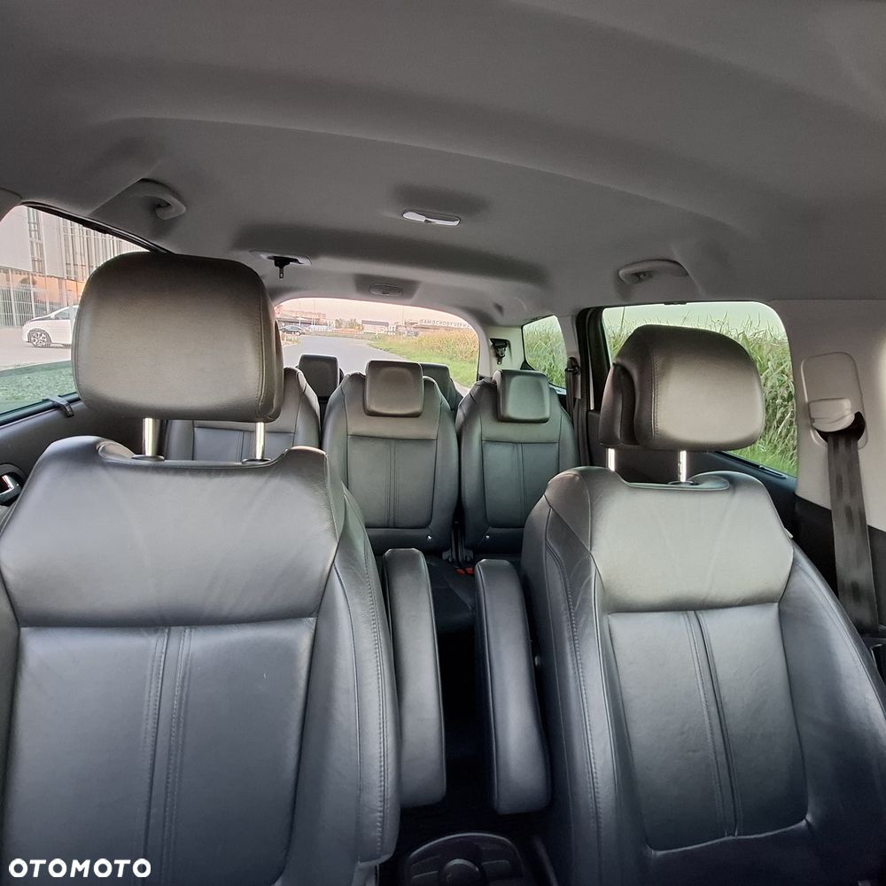 Peugeot 5008 - 8