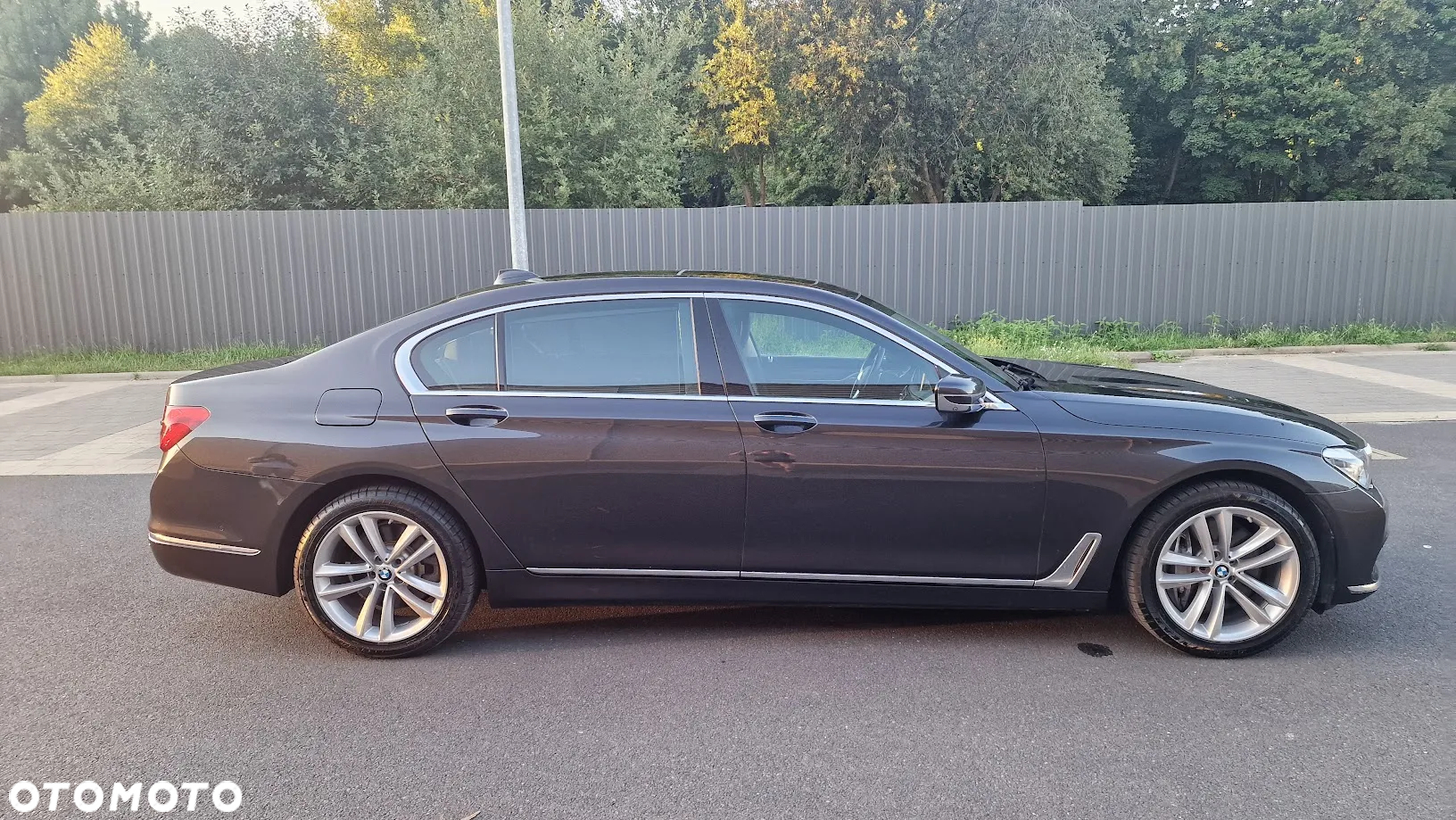 BMW Seria 7 750Li xDrive - 5
