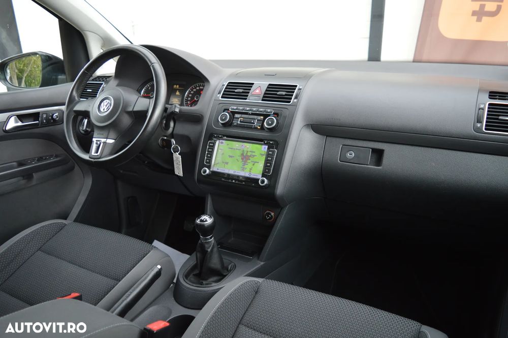 Volkswagen Touran 2.0 TDI BlueMotion Technology Comfortline - 35