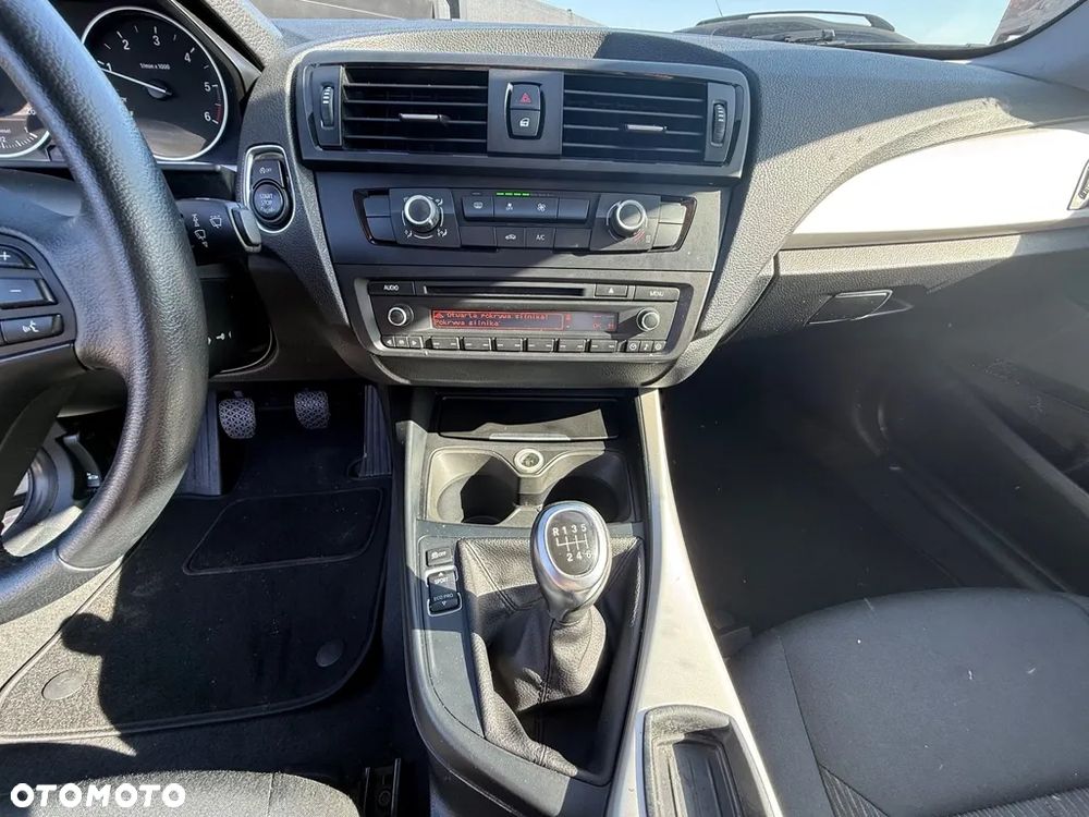 BMW Seria 1 114d Sport Line - 14