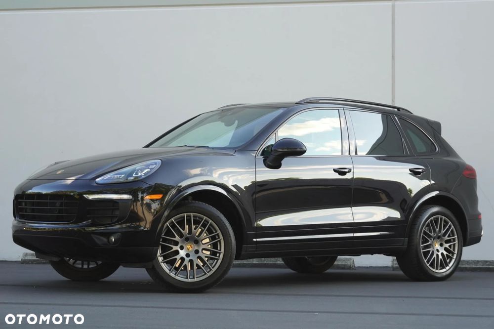 Porsche Cayenne Standard - 1
