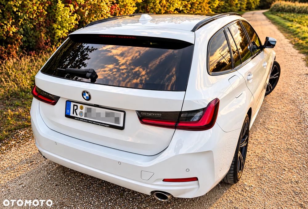 BMW Seria 3 320d xDrive mHEV - 8