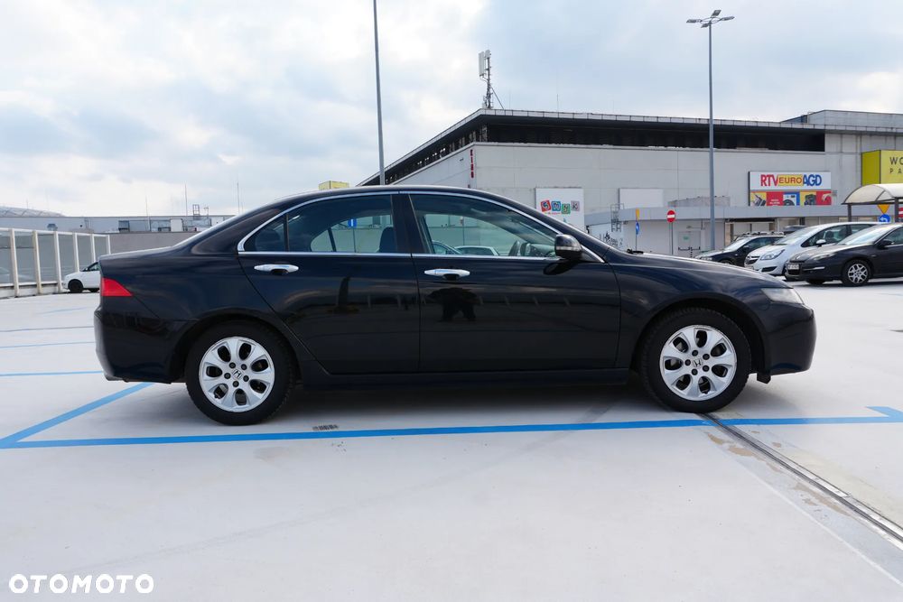 Honda Accord 2.0 Comfort - 16
