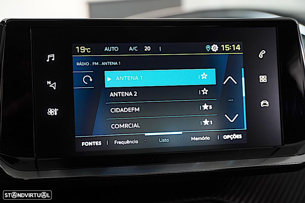 Peugeot e-2008 50 kWh Allure Pack - 36