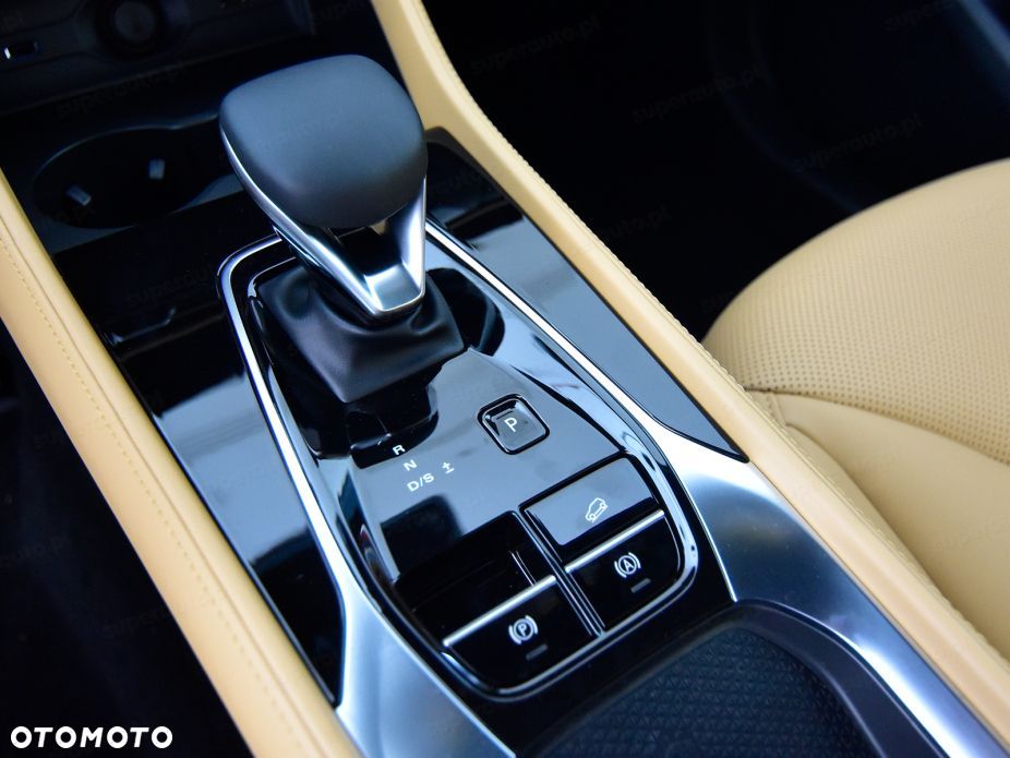 MG HS 1.5T HEV+ Exclusive - 12