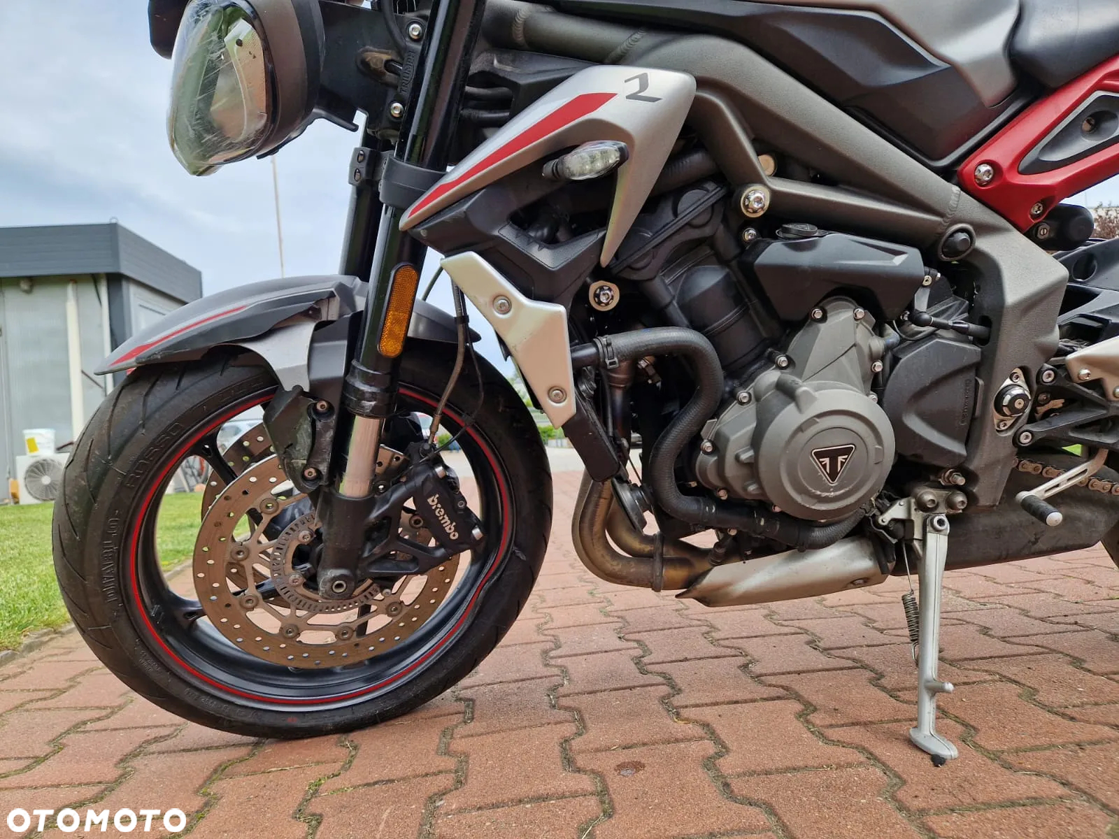 Triumph Street Triple - 13