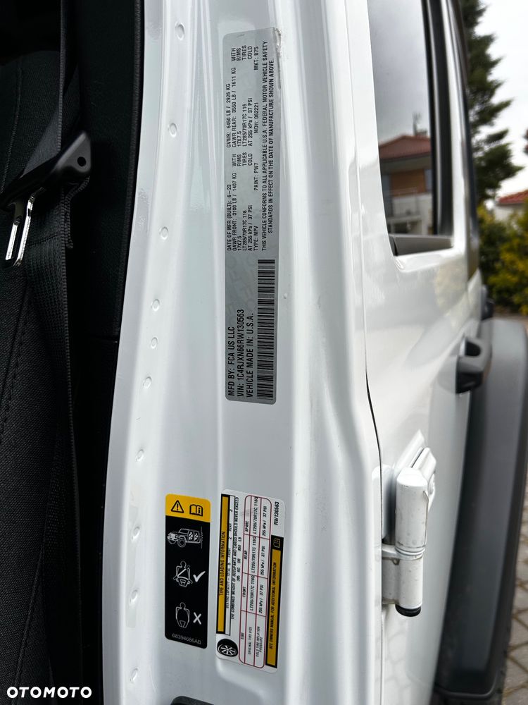 Jeep Wrangler - 15