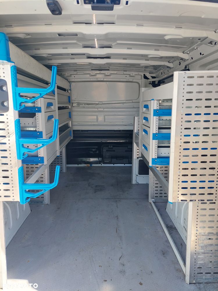 Renault Trafic warsztat - 4