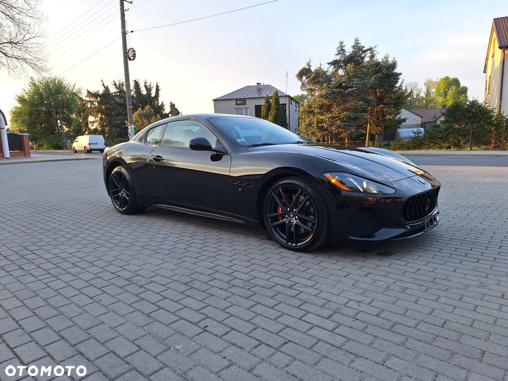 Maserati GranTurismo S Automat - 1