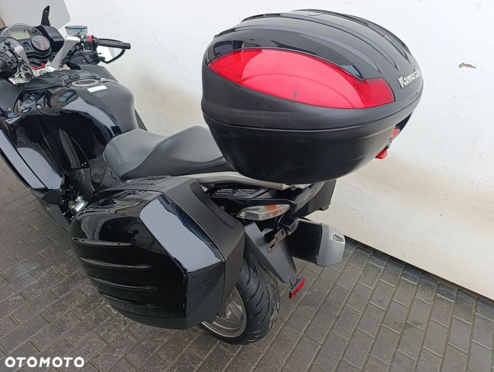 Kawasaki GTR - 23