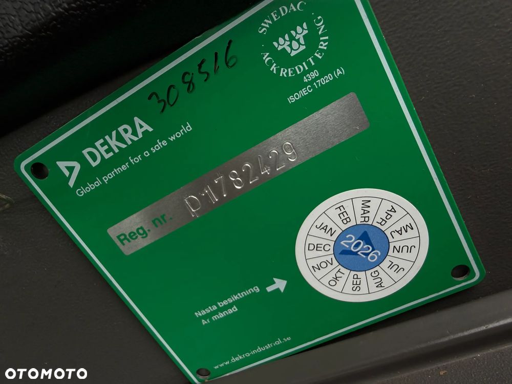 Dynapac Atlas Copco CA1500 D Walec Drogowy Terenowy Guma-Stal. 9 ton. Import Norwegia 2015rok. Maszyna w pięknym stanie! Wentylacja Klima. Serwisy w Dekra AKTUALNE 2026r. Zero zniszczeń IGŁA Po serwisach eksploatacyjnych w Norwegii. Walec z Upadłości od pierwszego właściciela. Obrotowy fotel wraz ze sterowaniem. Dokumenty Dekra! Silnik Cummins 110Km. Nagłośnienie radio! Usb. Zero luzów i wycieków! Niski Przebieg 200mtg. Oryginał! Wielka Okazja - 24