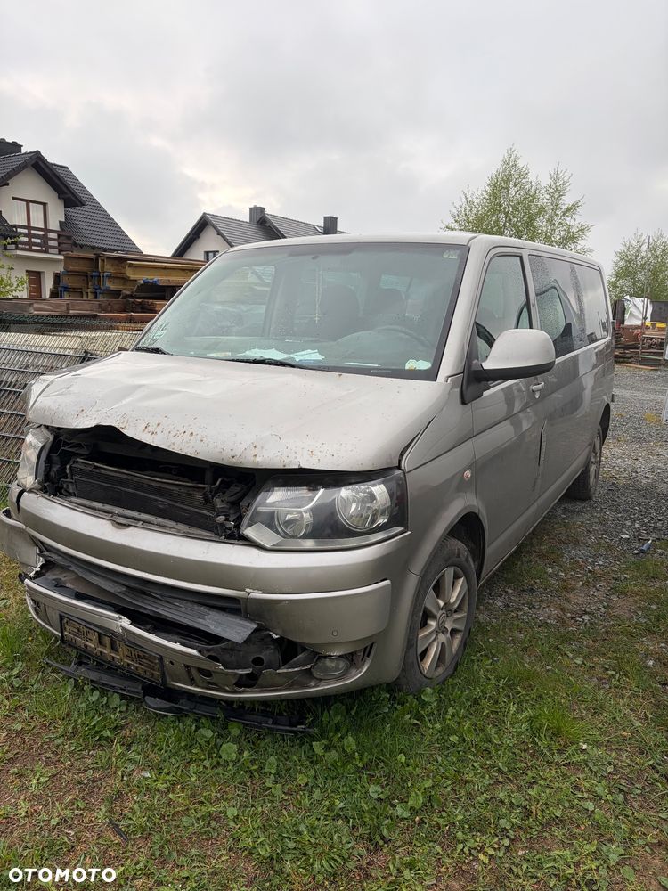 Volkswagen Caravelle - 4