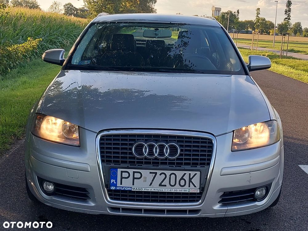 Audi A3 Sportback 2.0 TDI Ambiente S tronic - 3