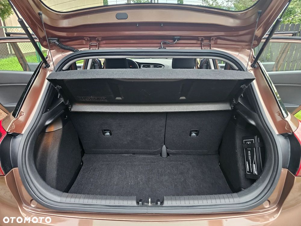 Hyundai i20 1.2 Fresh - 22