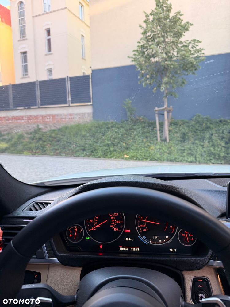 BMW Seria 3 340i M Sport - 22
