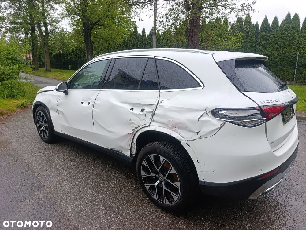 Mercedes-Benz GLC 220 d 4Matic 9G-TRONIC Edition Avantgarde - 8