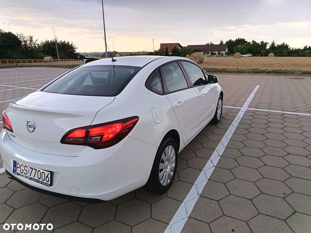 Opel Astra 1.4 T Business - 2