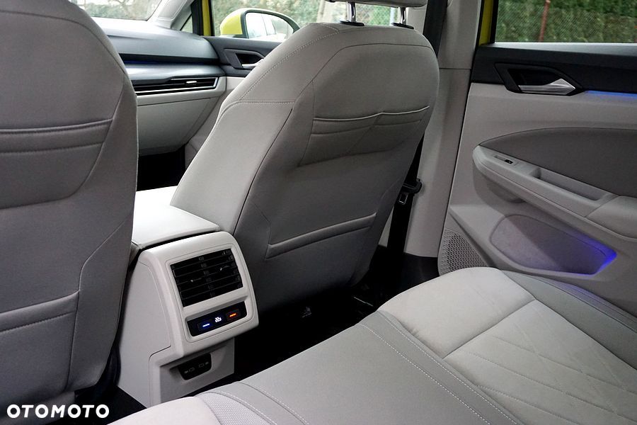 Volkswagen Golf - 25