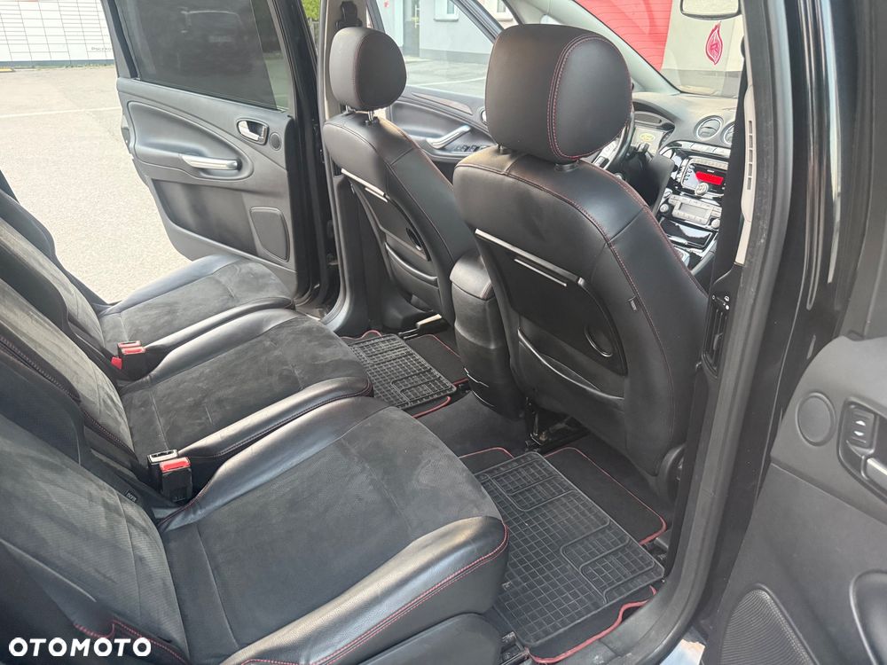 Ford S-Max - 31