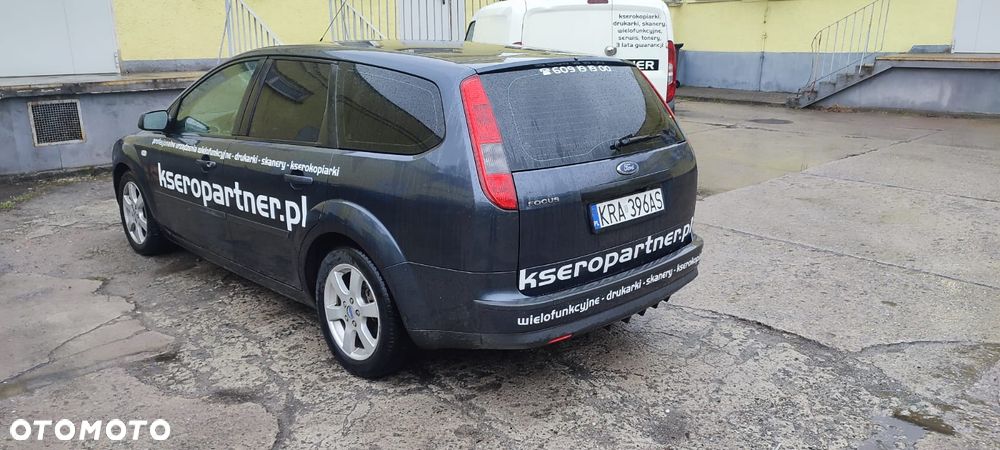 Ford Focus 1.8 Ghia - 4