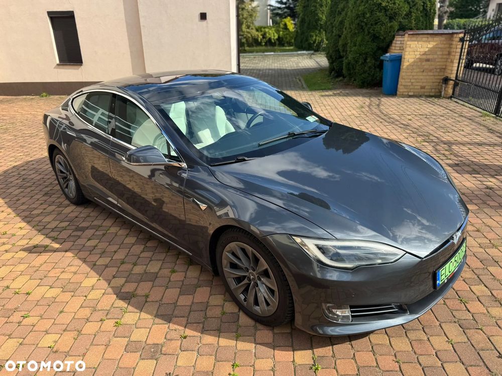 Tesla Model S 100 D Performance - 4