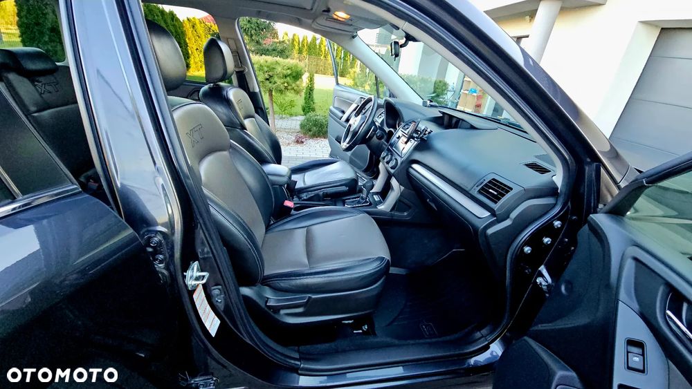 Subaru Forester 2.0XT Platinum Lineartronic - 13