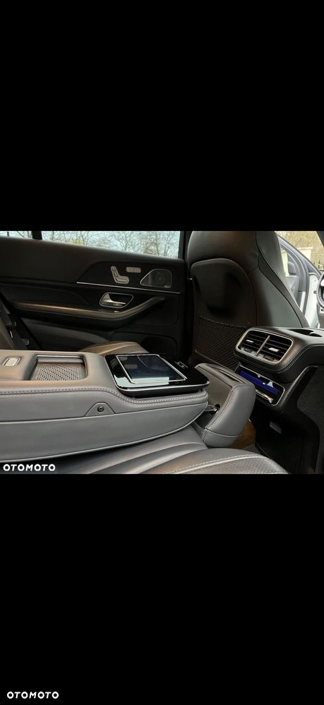 Mercedes-Benz GLS - 26