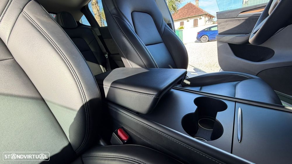 Tesla Model Y Performance Tração Integral - 38